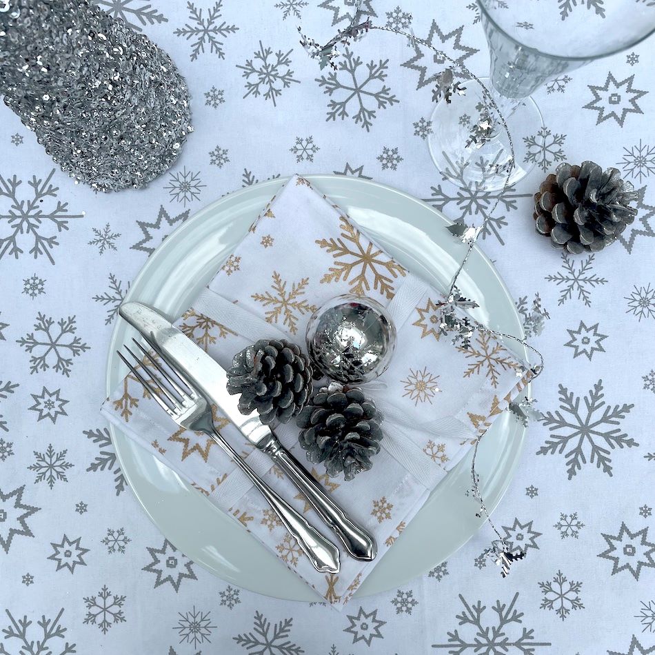 silver snowflakes christmas napkins